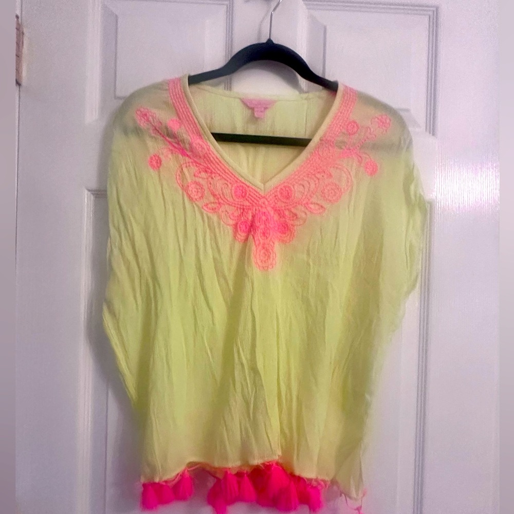 Lilly Pulitzer Neon yellow lightweight pretty top with embroidery